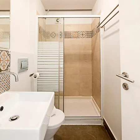 Lovelystay - Cativo Studio Downtown By Metro Station Porto