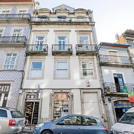 Lovelystay - Cativo Studio Downtown By Metro Station Apartment *